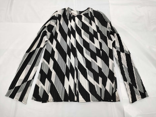 ISSEY MIYAKE Pleats Please Patterned Jacket