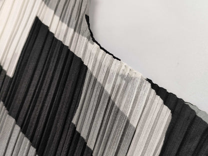 ISSEY MIYAKE Pleats Please Patterned Tops