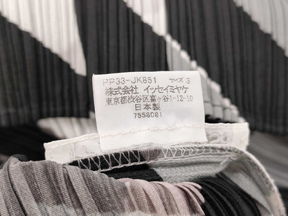 ISSEY MIYAKE Pleats Please Patterned Tops