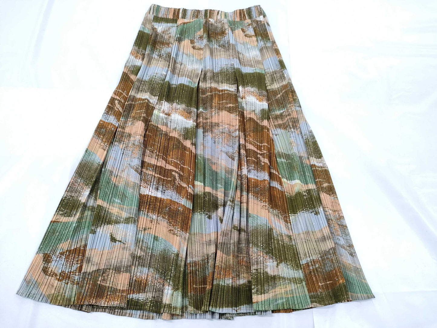 ISSEY MIYAKE Pleats Please Patterned Skirt