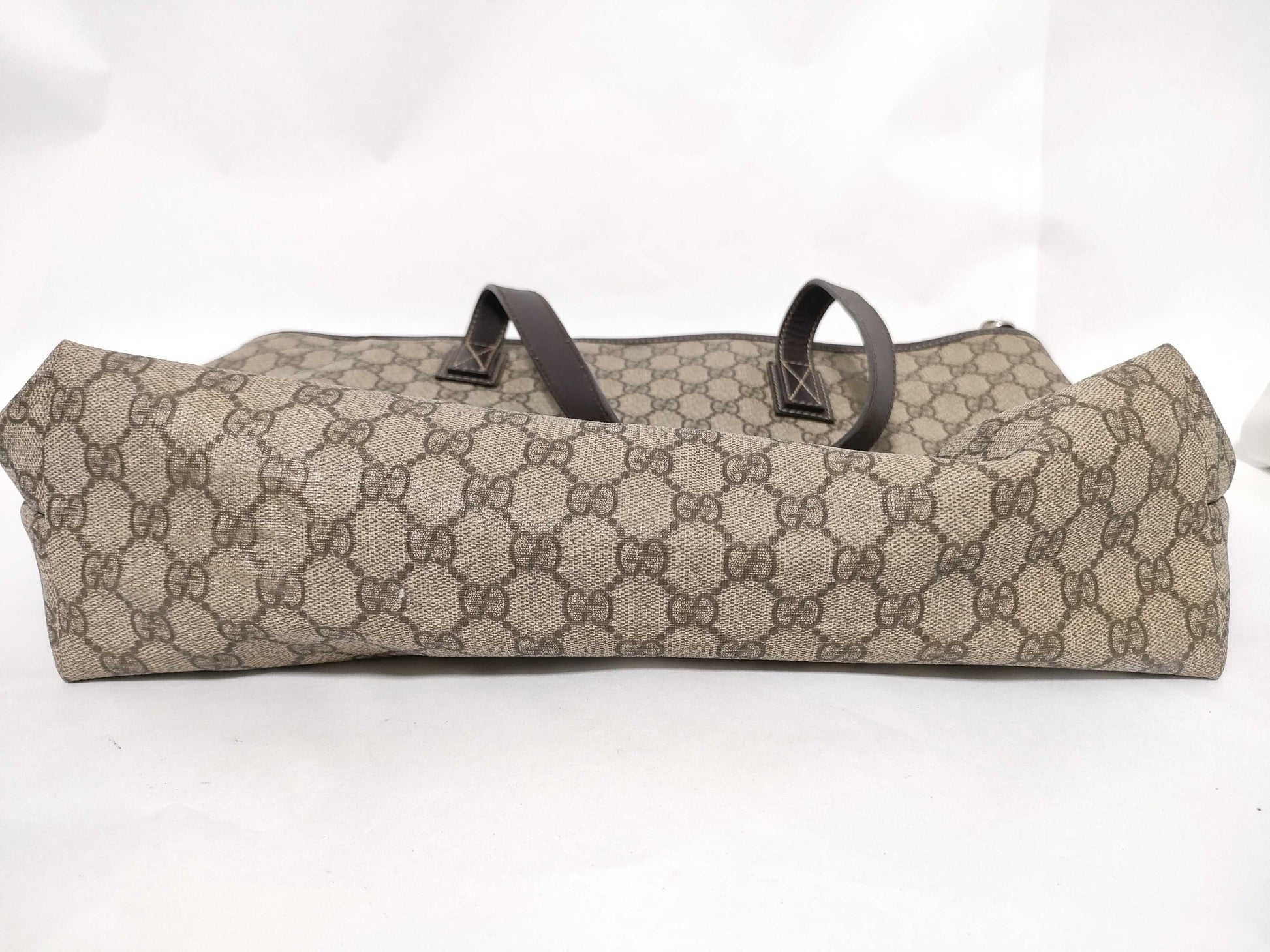 GUCCI GG Supreme Tote Bag