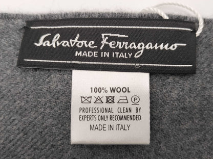 Salvatore Ferragamo Gancini tagged scarf/scarf