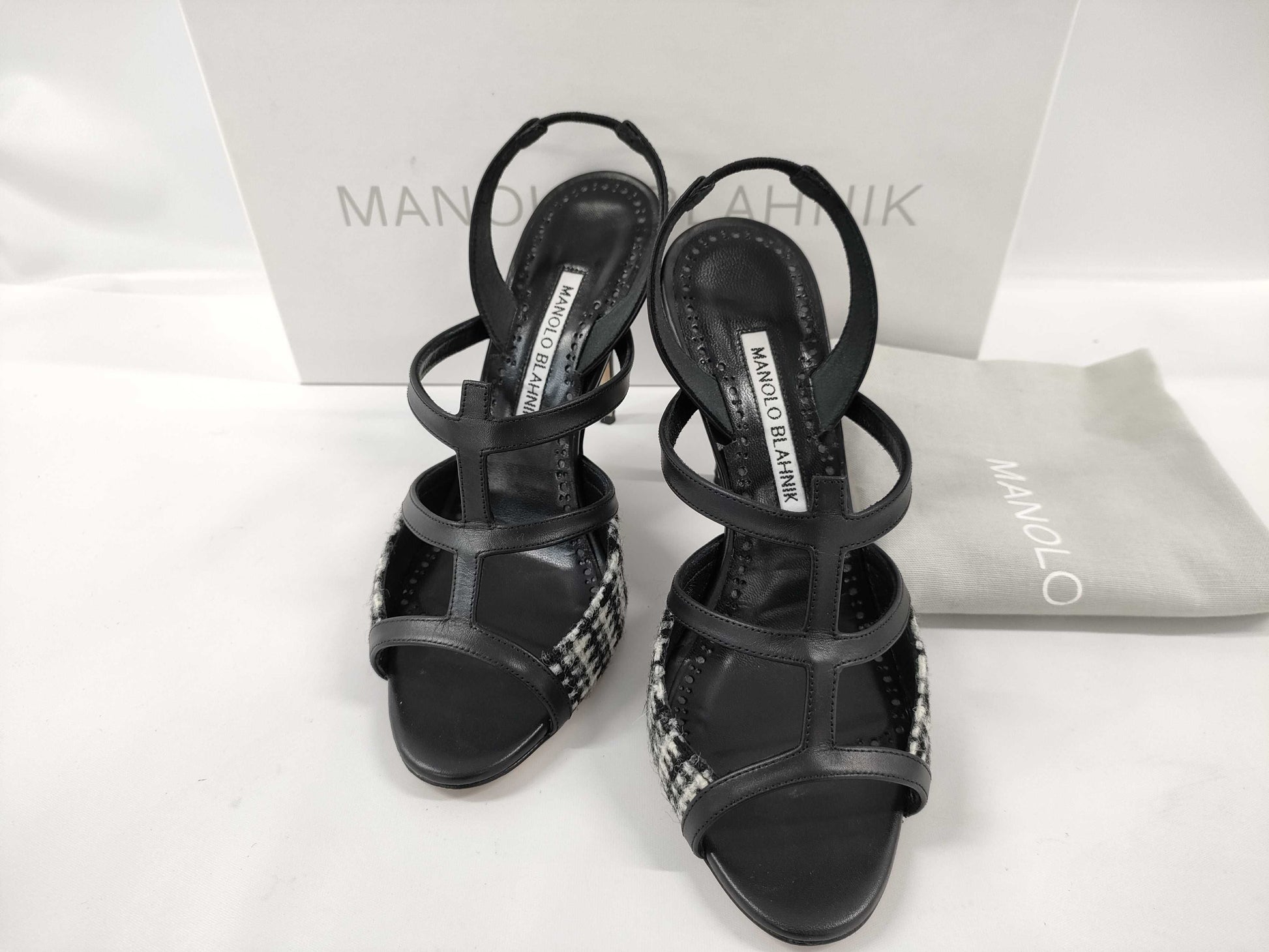 Manolo Blahnik pumps, partly tweed-look pumps