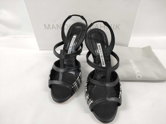 Manolo Blahnik pumps, partly tweed-look pumps