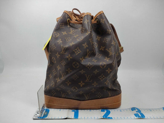 LOUIS VUITTON Monogram M42224 Noe Shoulder Bag