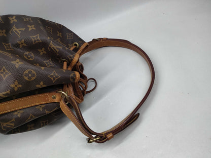 LOUIS VUITTON Monogram M42224 Noe Shoulder Bag