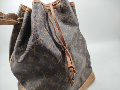 LOUIS VUITTON Monogram M42224 Noe Shoulder Bag