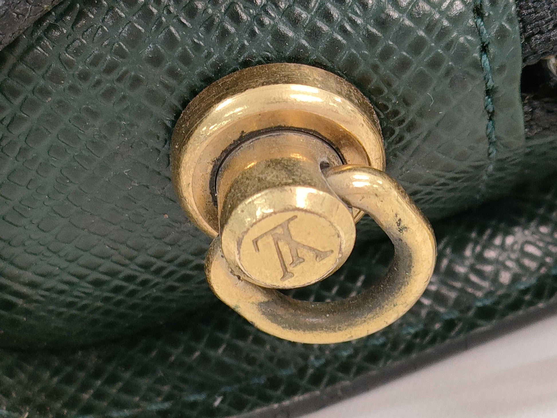 LOUIS VUITTON Taiga M30184 Baikal Second Bag