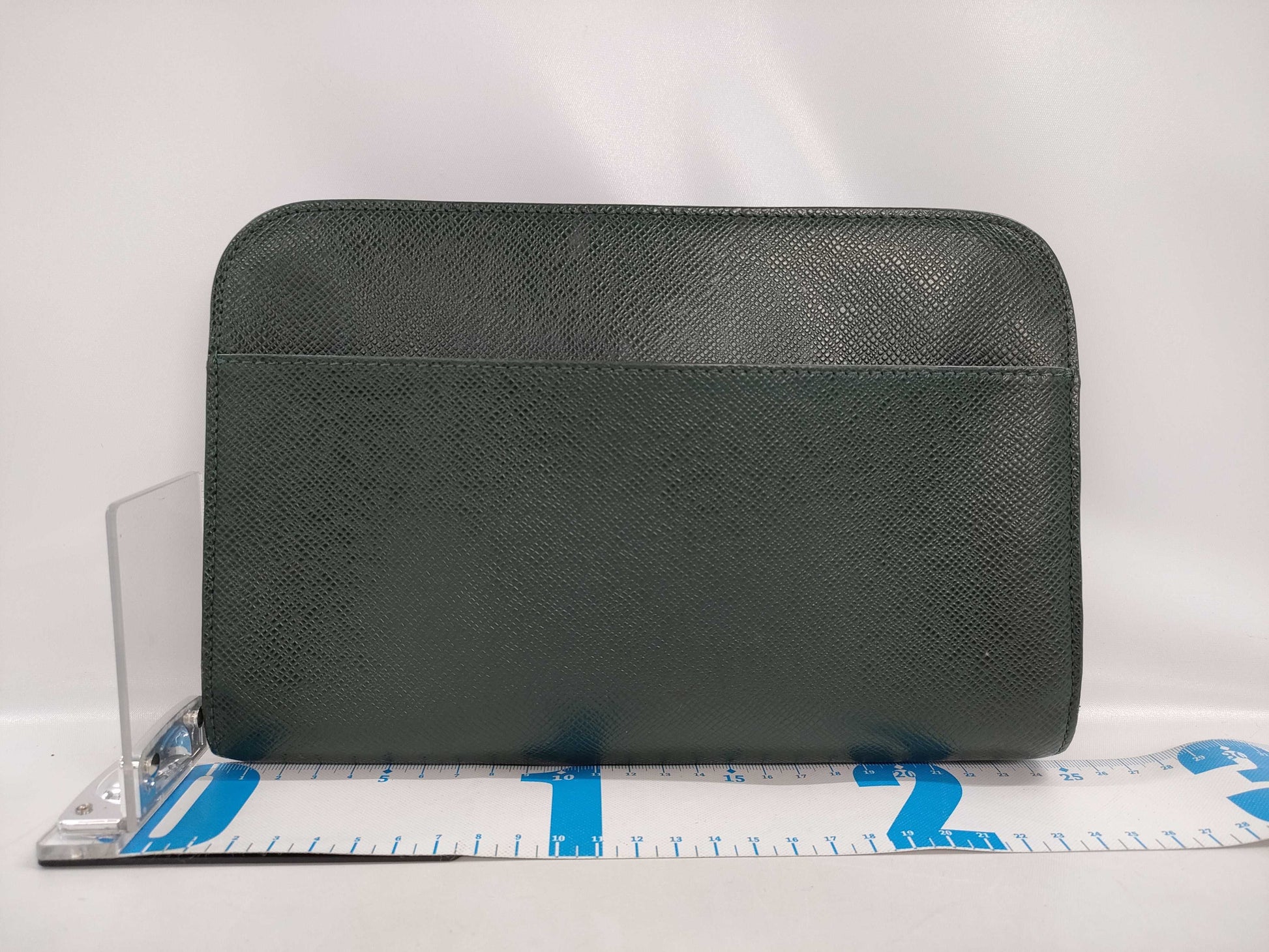 LOUIS VUITTON Taiga M30184 Baikal Second Bag