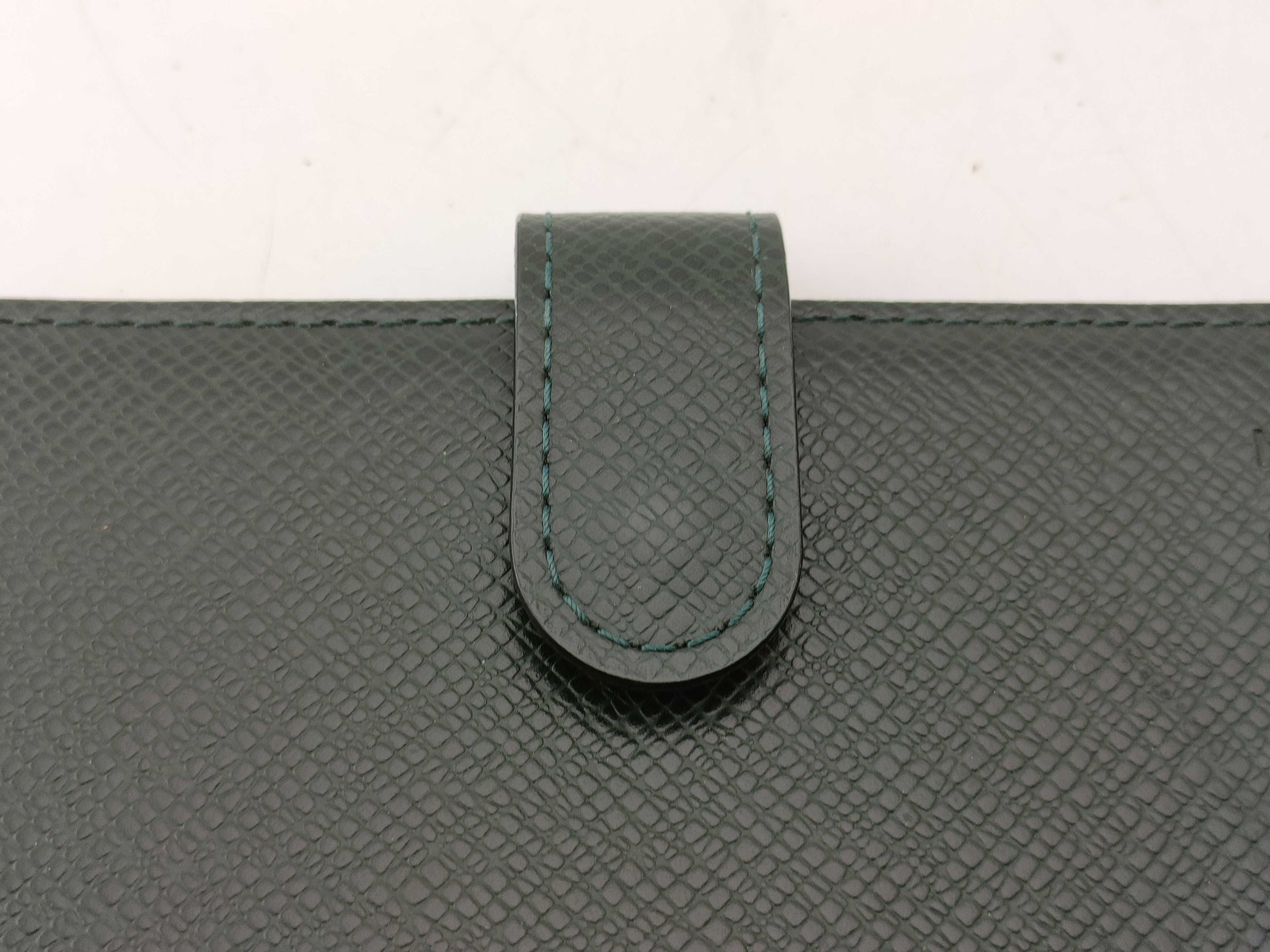 LOUIS VUITTON Taiga Agenda Planner Cover