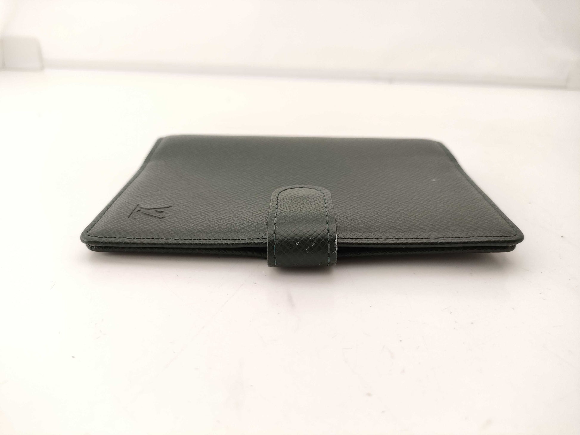 LOUIS VUITTON Taiga Agenda Planner Cover