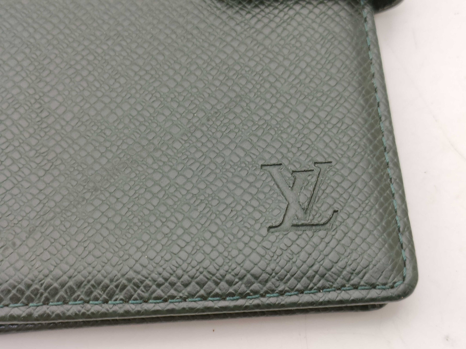 LOUIS VUITTON Taiga Agenda Planner Cover