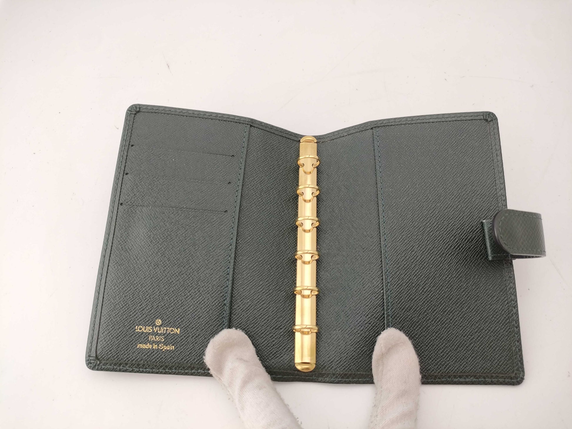 LOUIS VUITTON Taiga Agenda Planner Cover