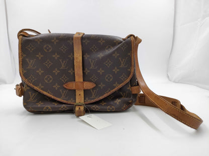 LOUIS VUITTON Monogram M42256 Saumur 30 Shoulder Bag