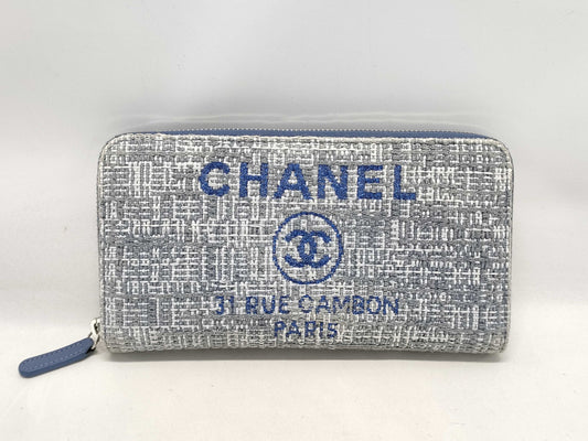 CHANEL Tweed Round Wallet