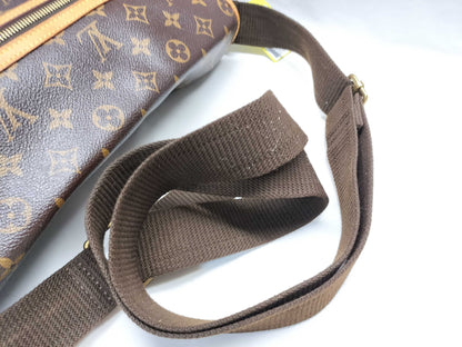 LOUIS VUITTON DU0046 Monogram Messenger Shoulder Bag
