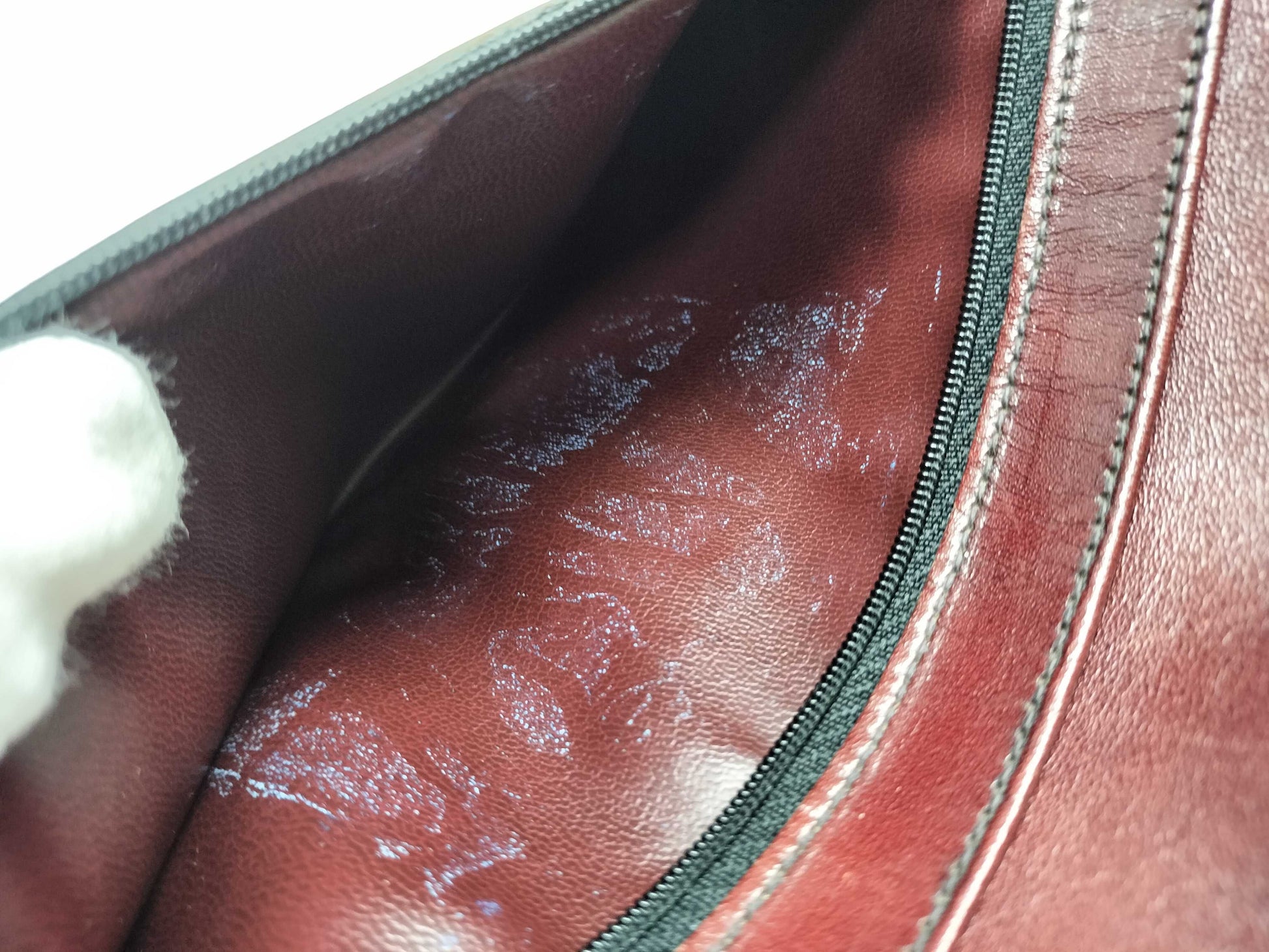 BALLY Leather Second Bag