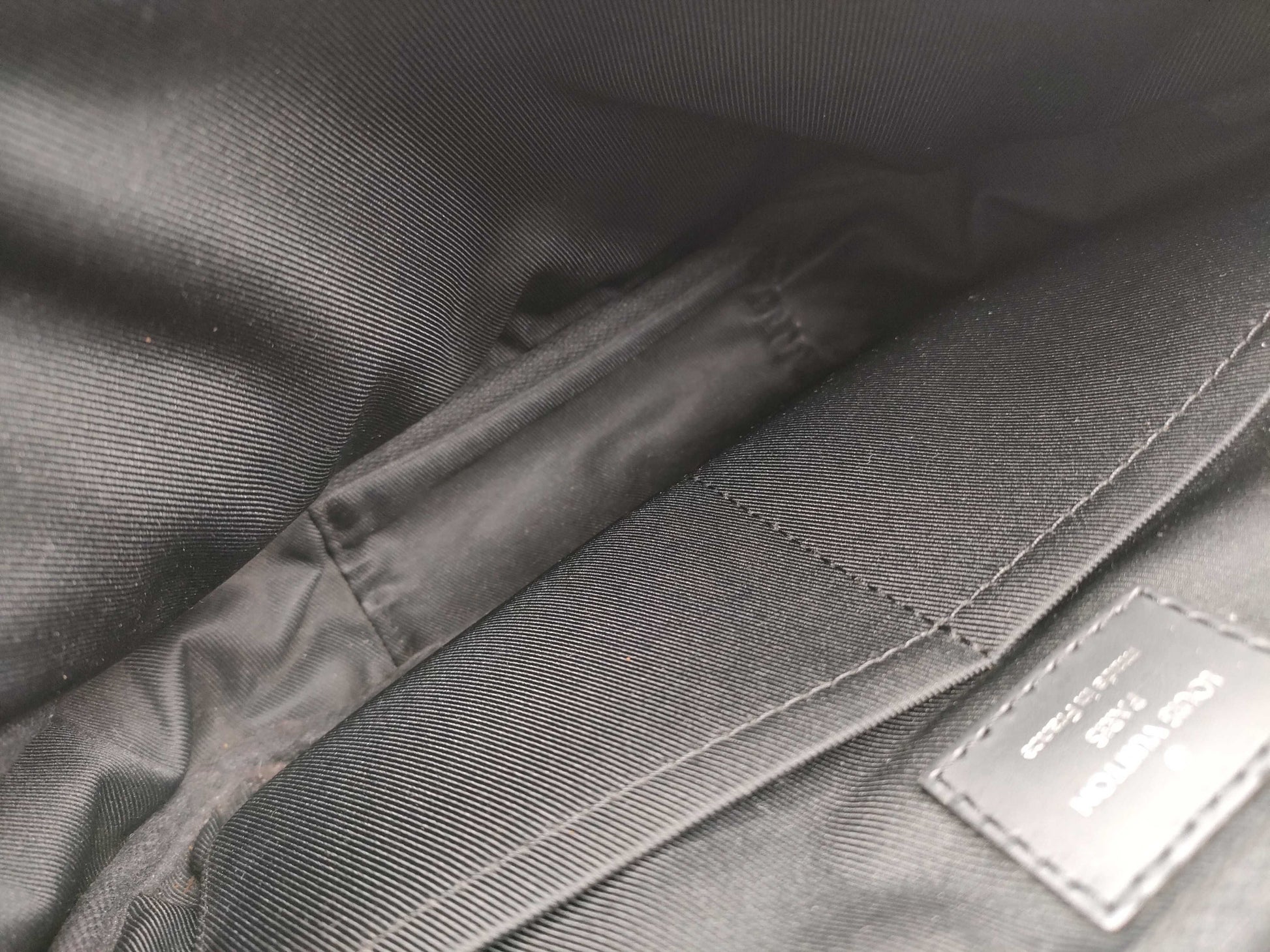 LOUIS VUITTON M42906 Handbag