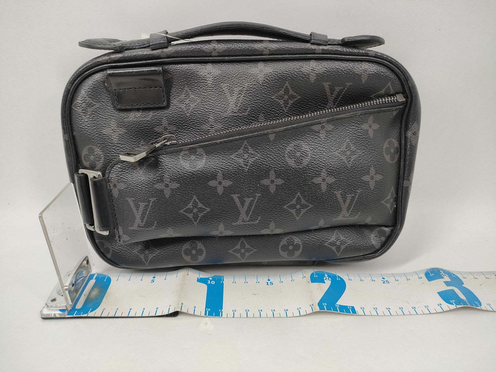 LOUIS VUITTON M42906 Handbag