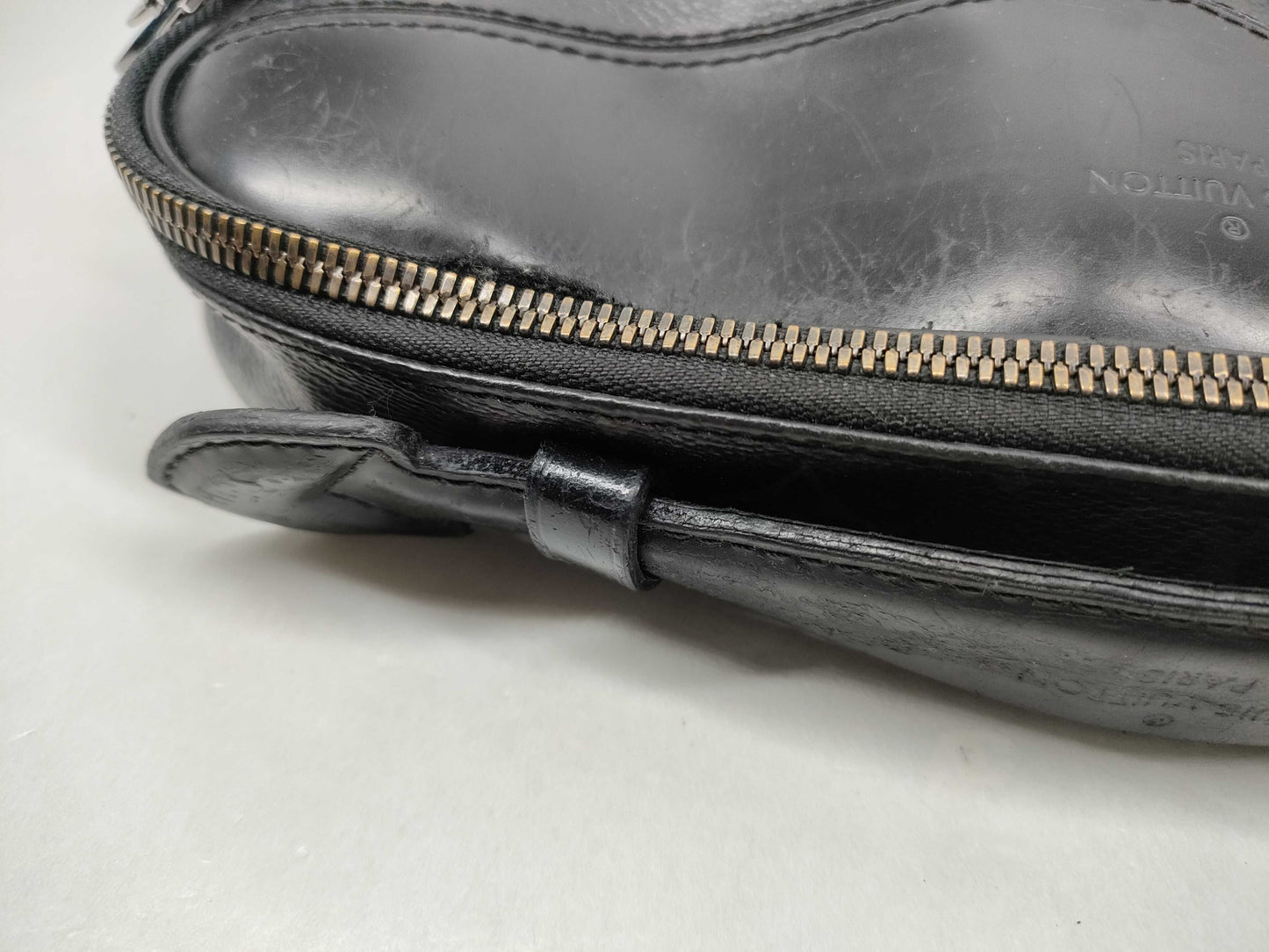 LOUIS VUITTON M42906 Handbag
