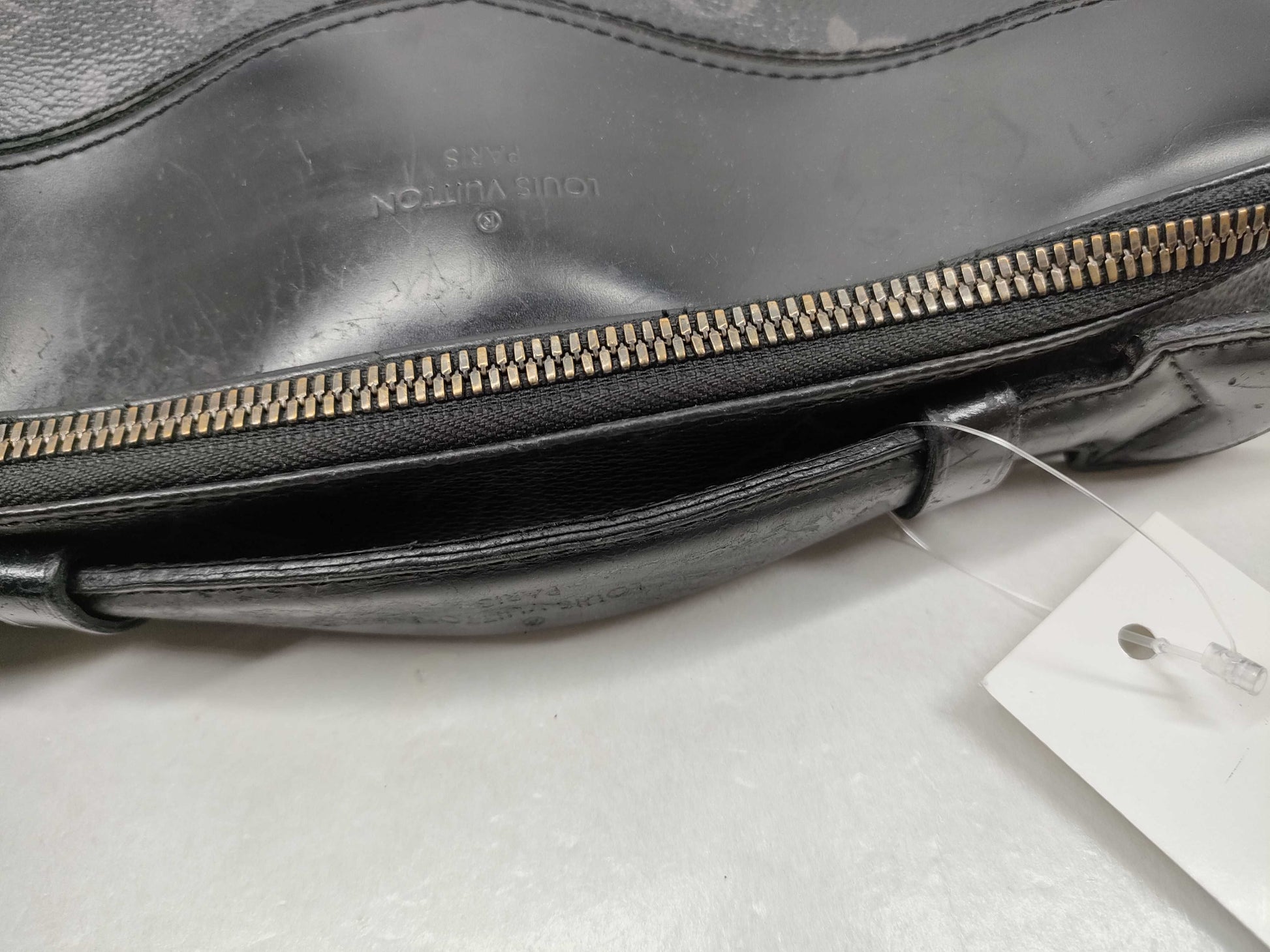 LOUIS VUITTON M42906 Handbag