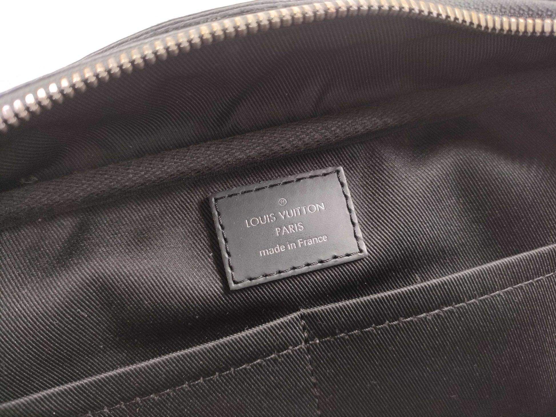 LOUIS VUITTON M42906 Handbag