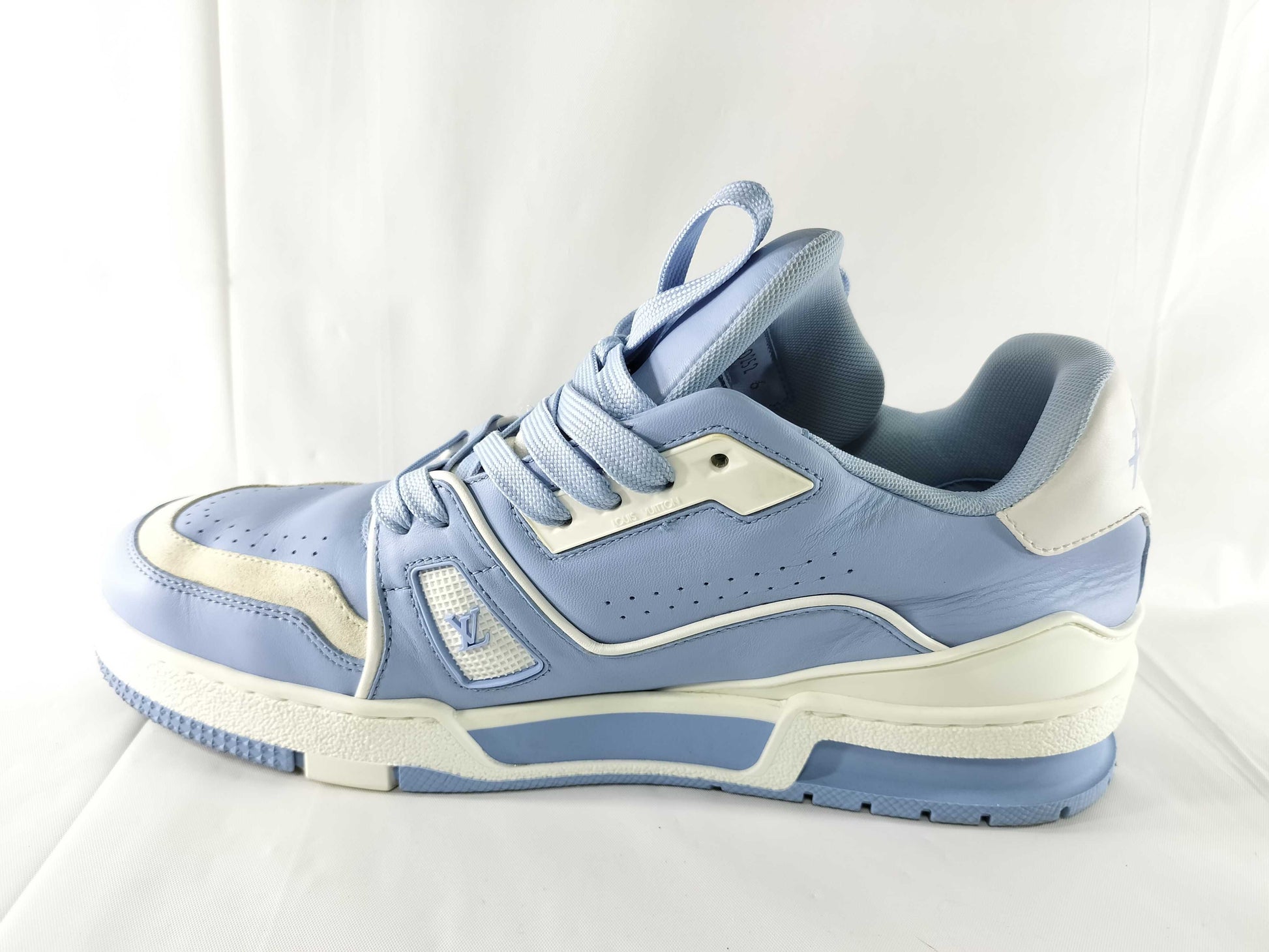 LOUIS VUITTON LV Trainer Sneakers