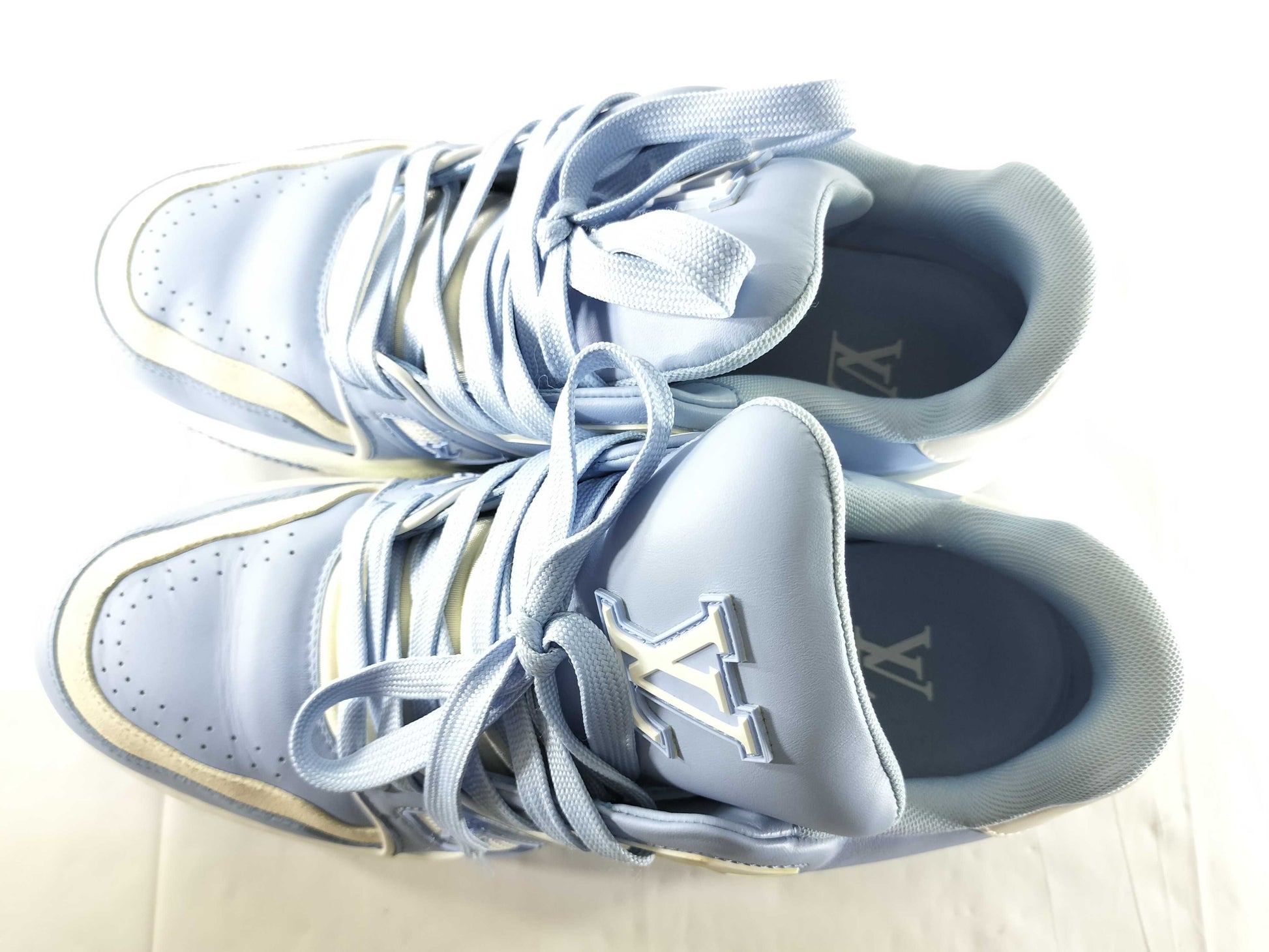 LOUIS VUITTON LV Trainer Sneakers