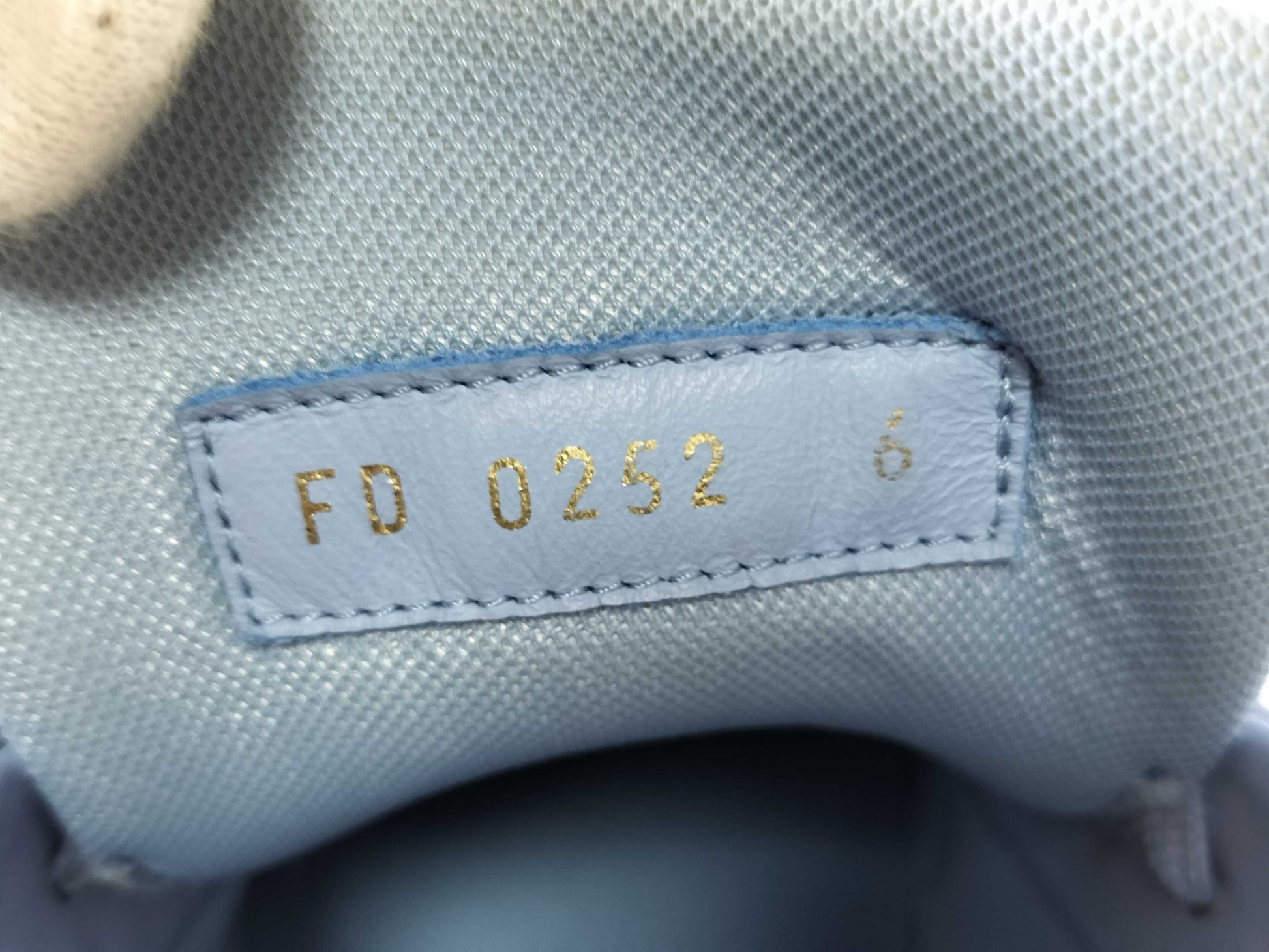 LOUIS VUITTON LV Trainer Sneakers