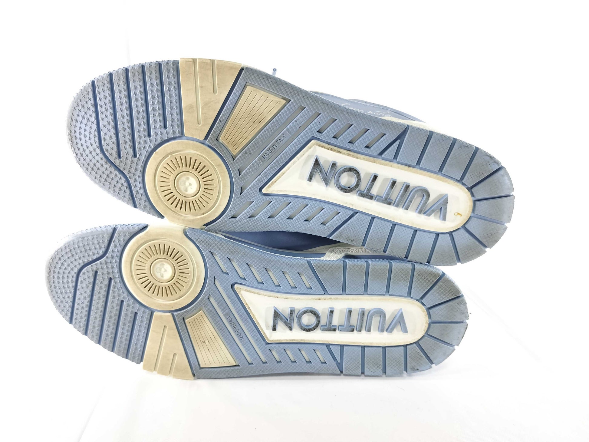 LOUIS VUITTON LV Trainer Sneakers