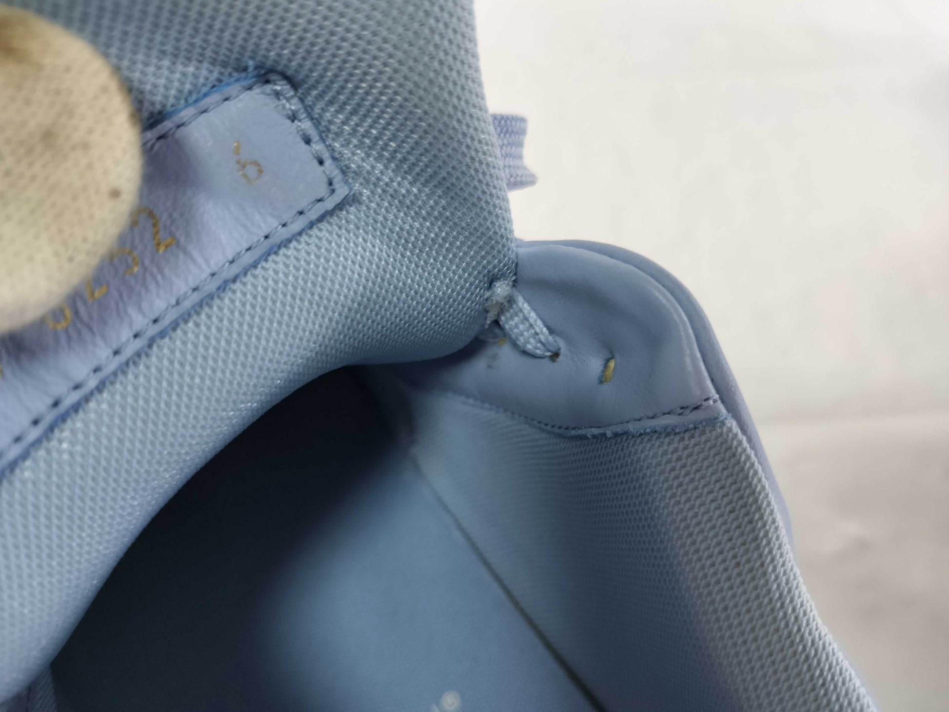 LOUIS VUITTON LV Trainer Sneakers