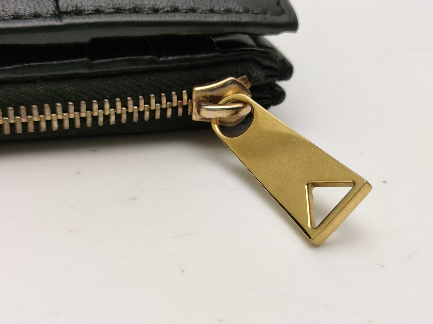 BOTTEGA VENETA Intrecciato Maxi Intrecciato Wallet Compact Wallet