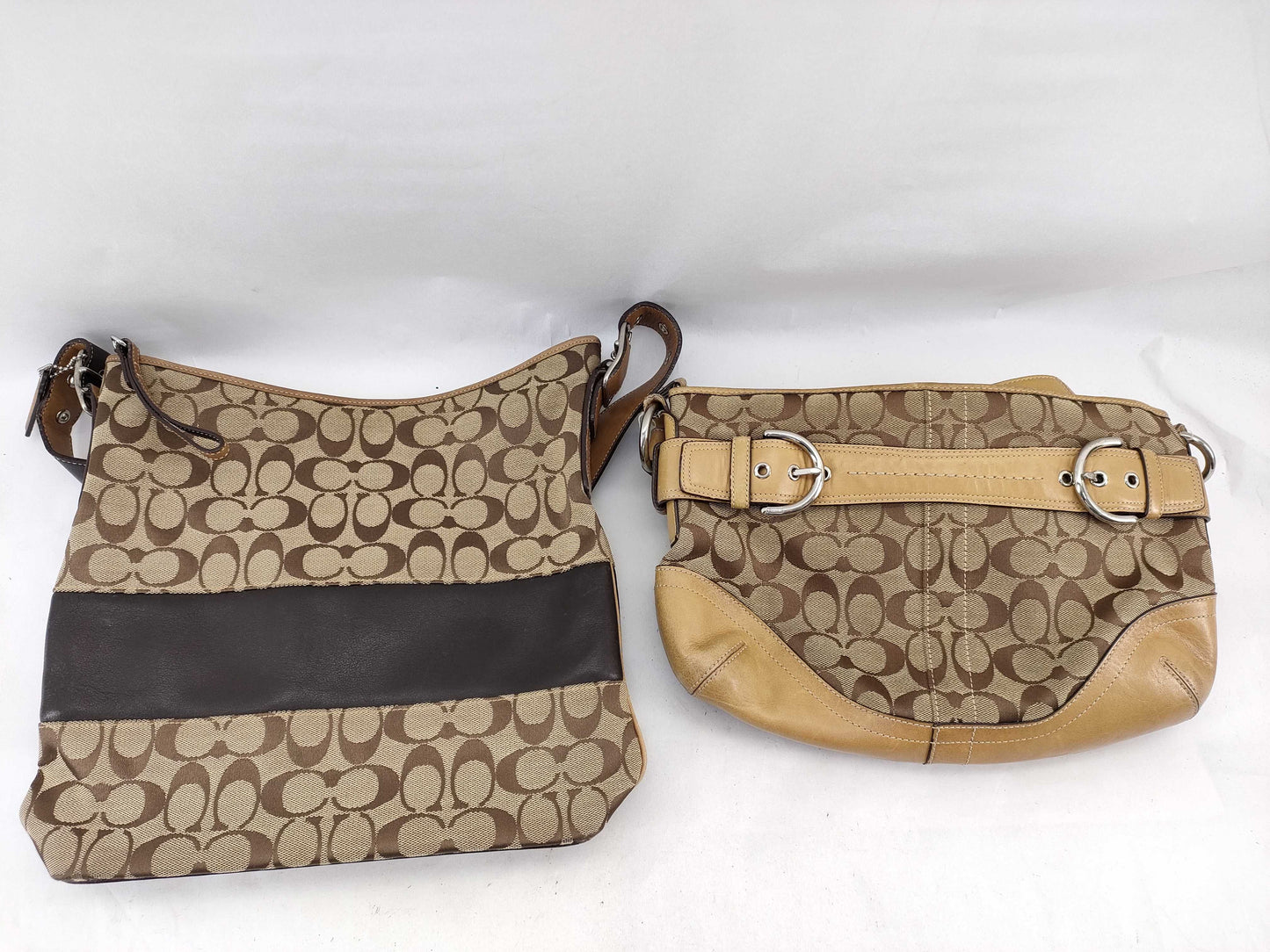 COACH Signature 7077/6072 Shoulder Bag