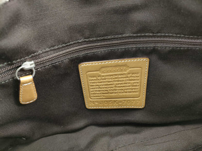 COACH Signature 7077/6072 Shoulder Bag