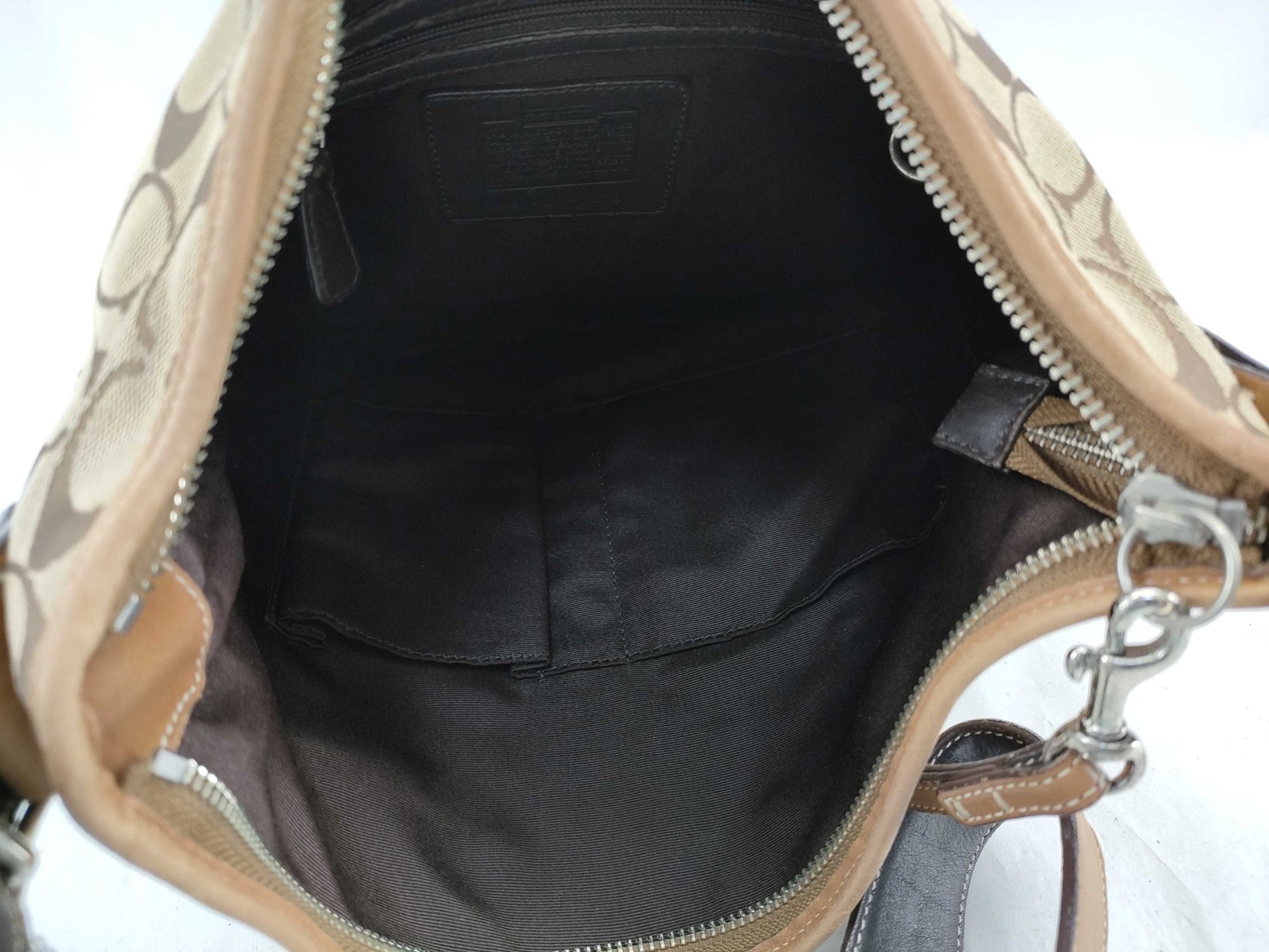 COACH Signature 7077/6072 Shoulder Bag