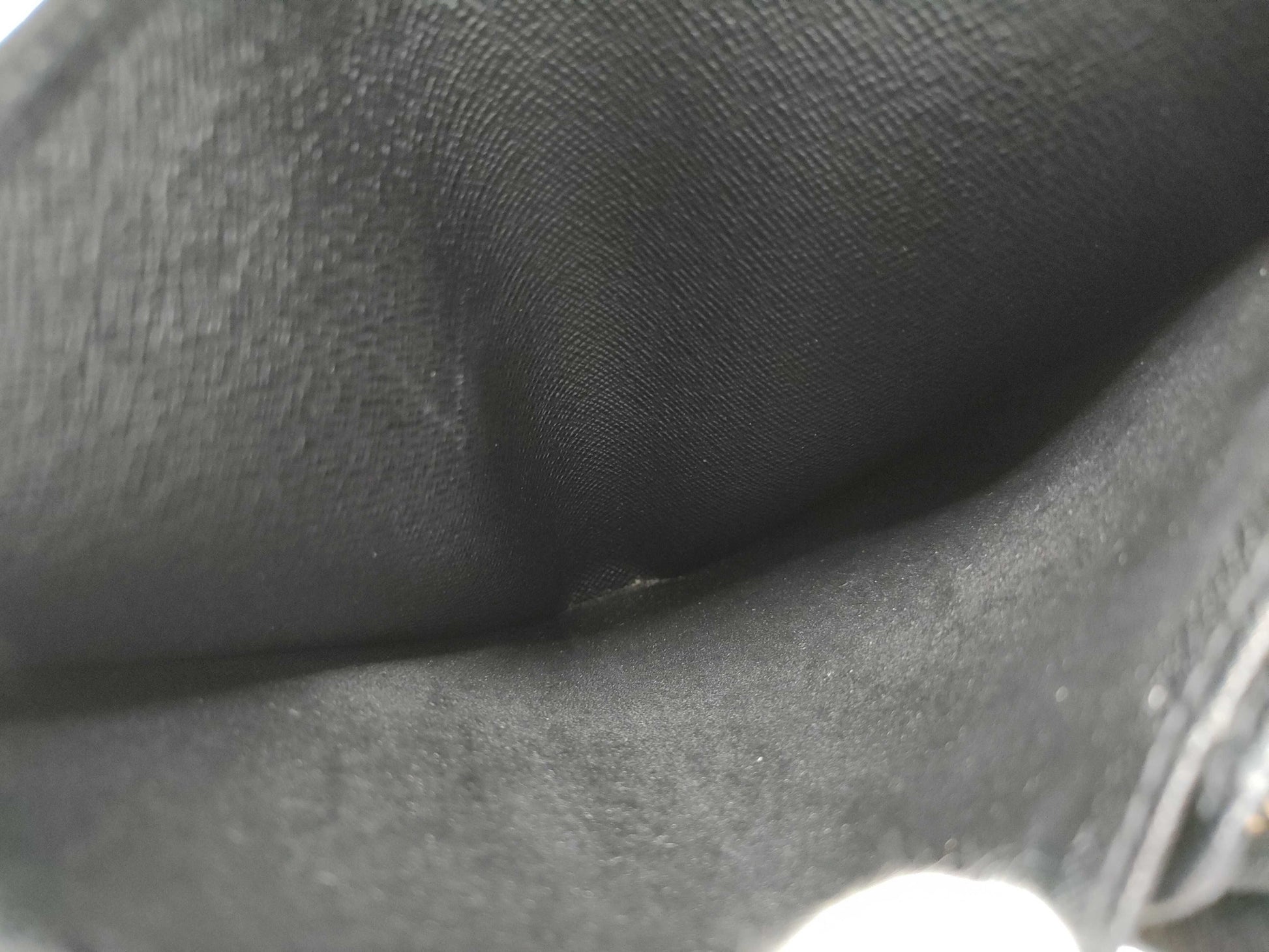 LOUIS VUITTON Epi L-shaped wallet