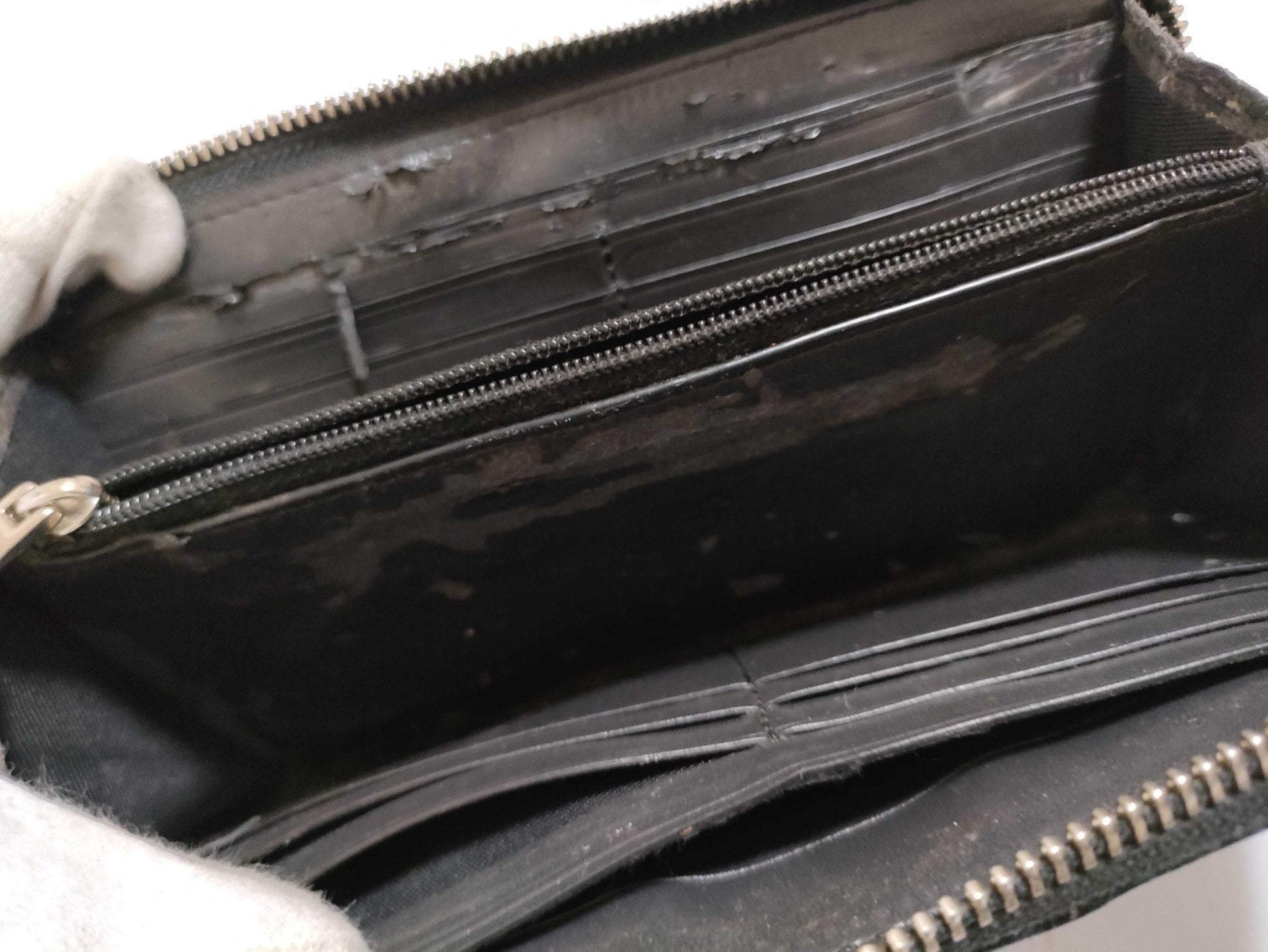 COACH FURLA/VALENTINO/COLE HAAN Wallet Collection
