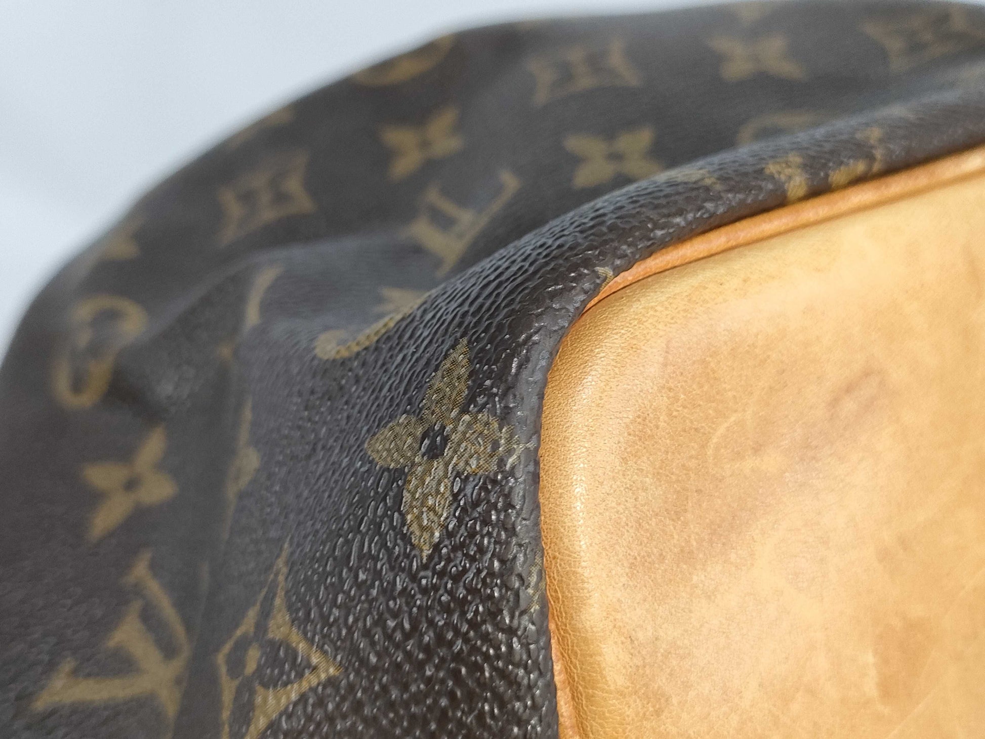 LOUIS VUITTON [Serial Number] RFID Unverifiable AR0937 Monogram M42224 Noe Shoulder Bag