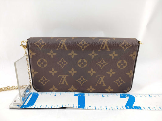 LOUIS VUITTON CA4220 Monogram Pochette Felicie Shoulder Bag
