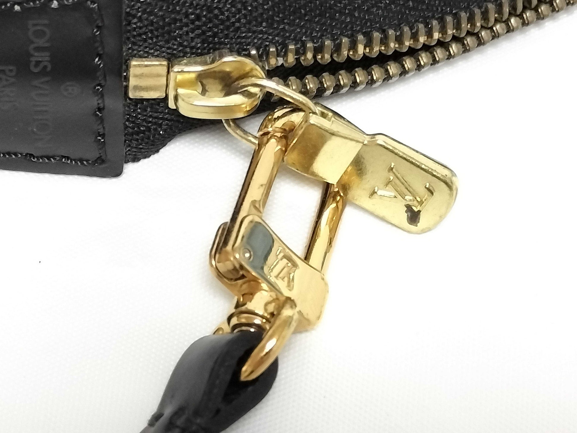 LOUIS VUITTON Unconfirmed Epi Accessory Noir Pouch