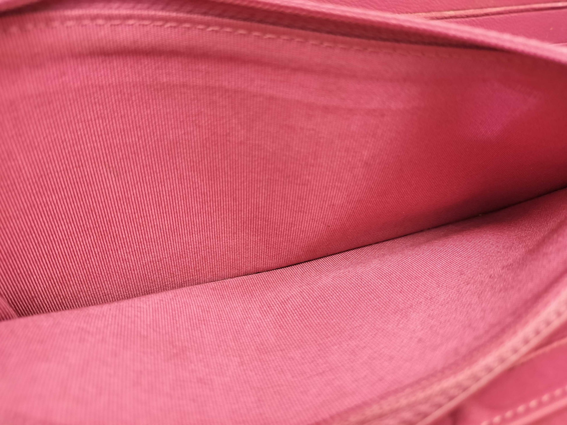 CHANEL [With sticker card] 18th series Lambskin Matelasse Bi-fold Long Wallet Pink Wallet