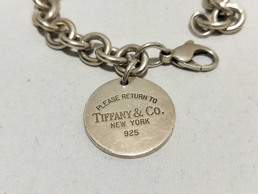 Tiffany & Co. Return to Tiffany Return to Bracelet Bangle