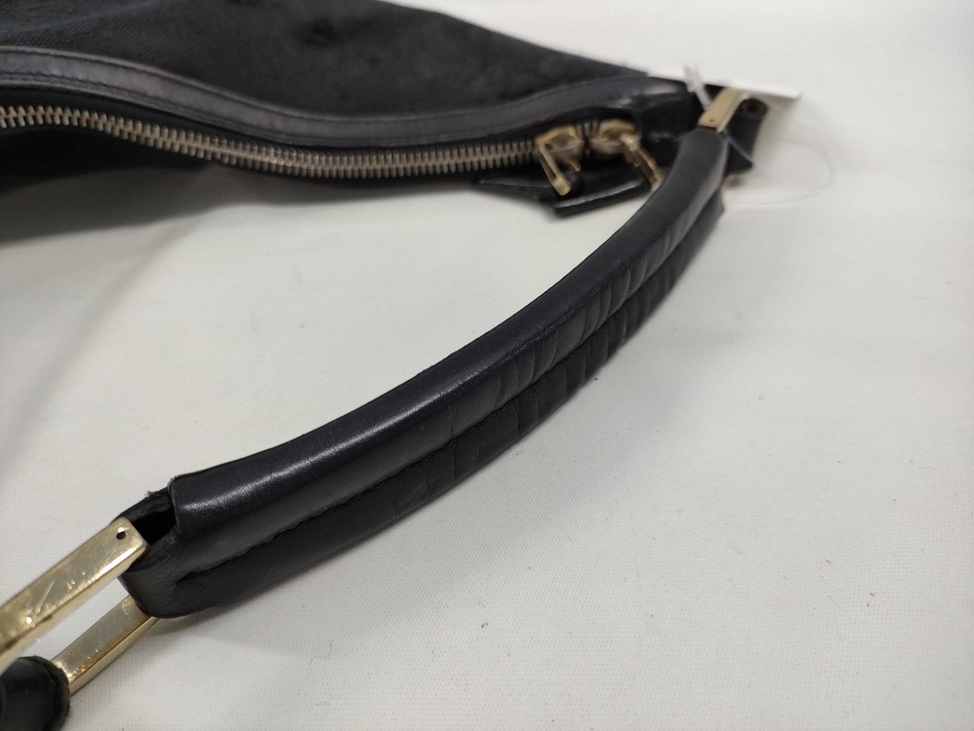 GUCCI GG Canvas 0014288 One-Shoulder Handbag