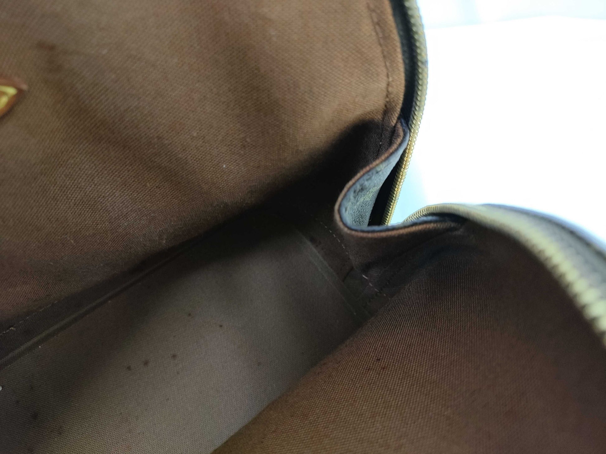 LOUIS VUITTON Monogram Alma Handbag