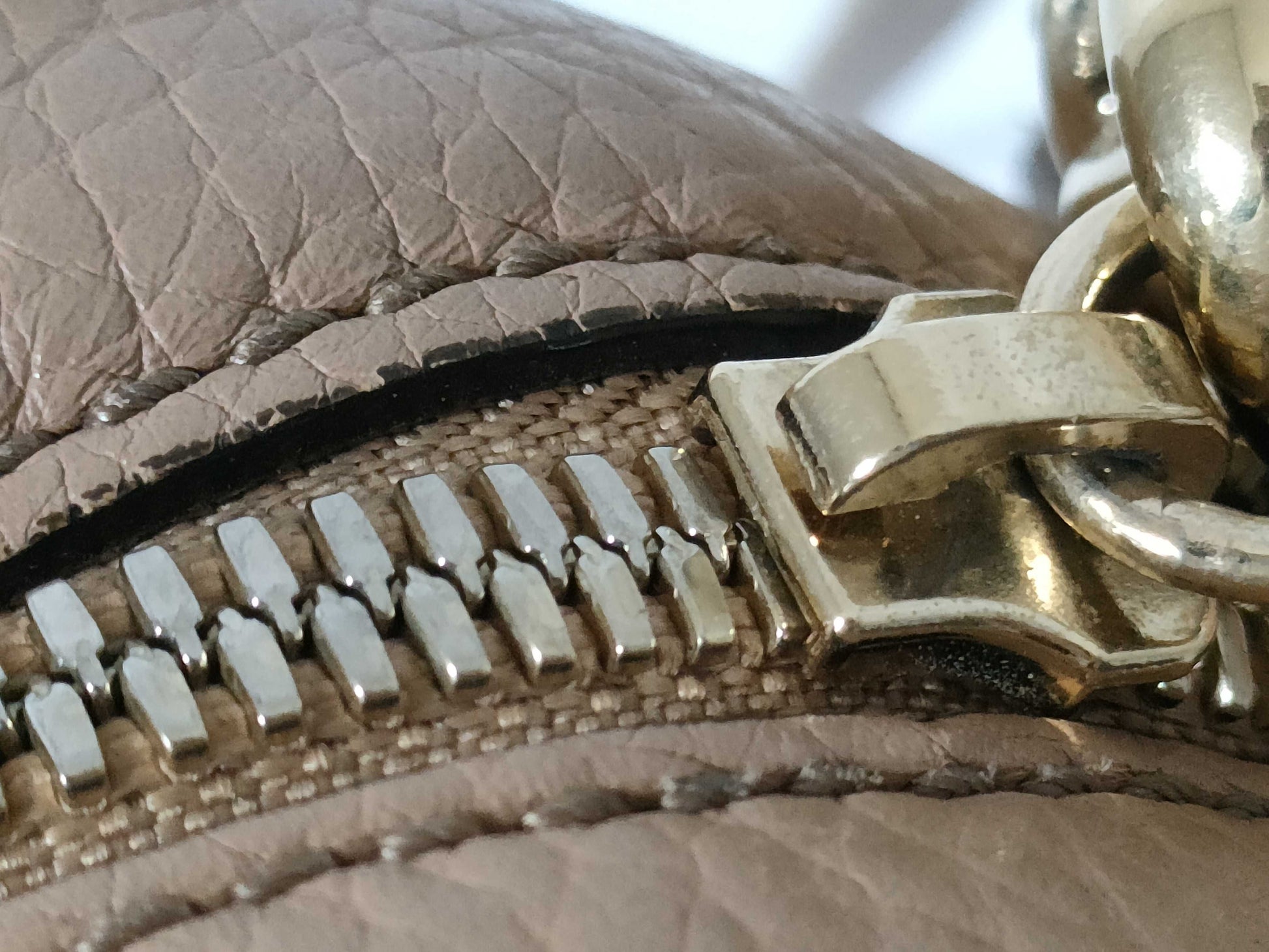 GUCCI Soho Beige Leather Shoulder Bag