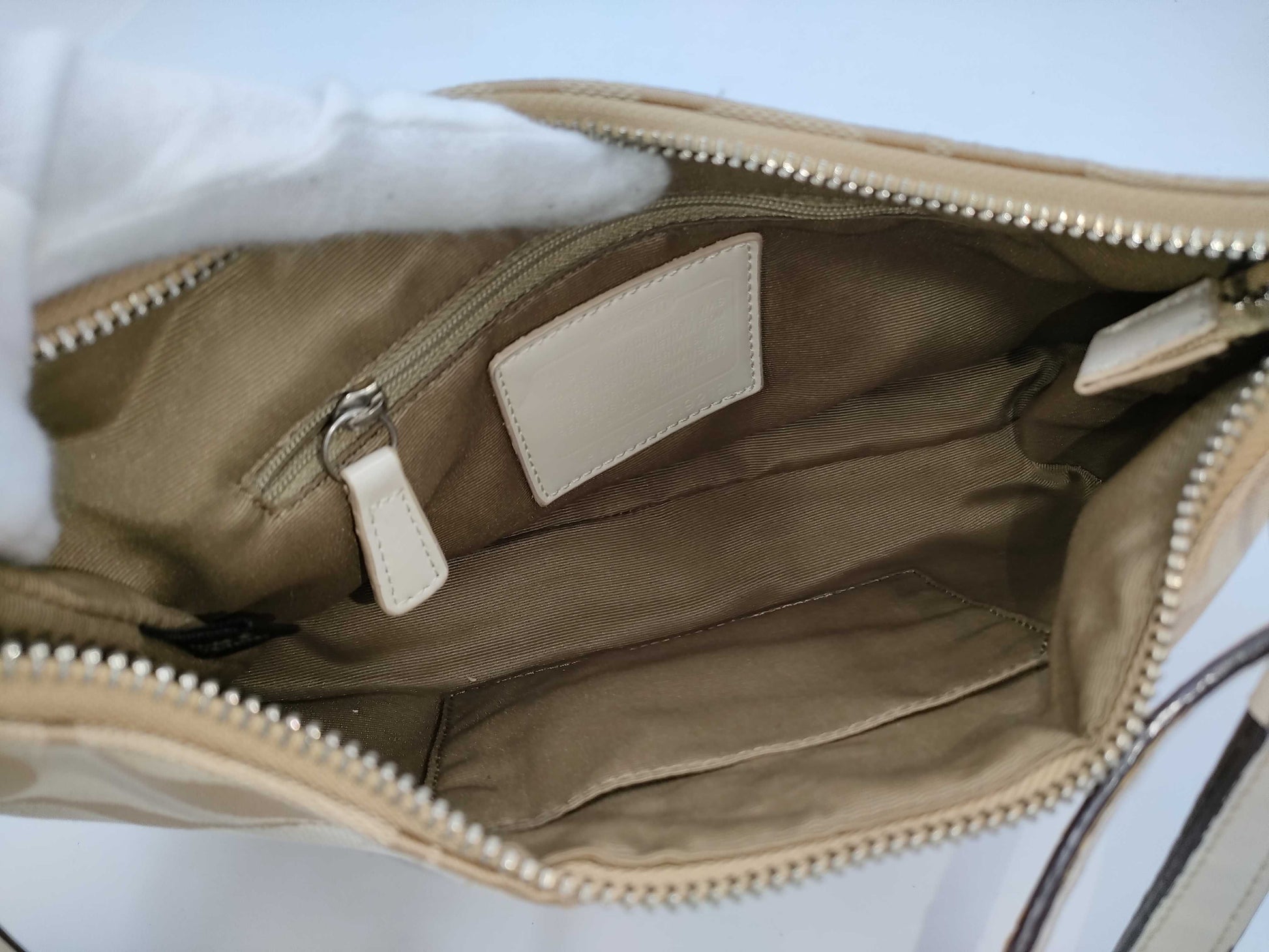 COACH Signature F19218 Shoulder Bag