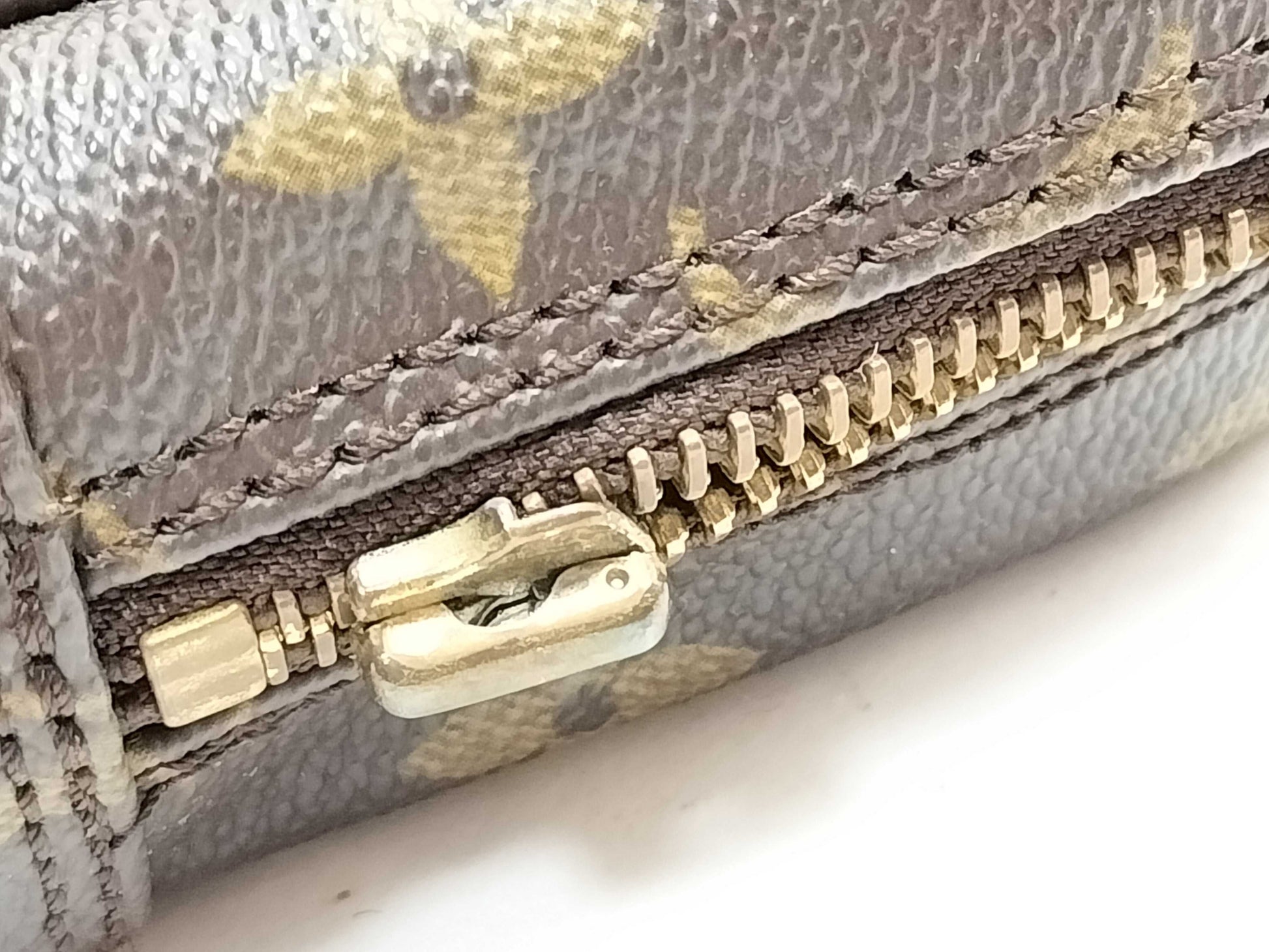 LOUIS VUITTON Monogram True Towel/Epi Pochette Homme Junk 2-Piece Pouch Set