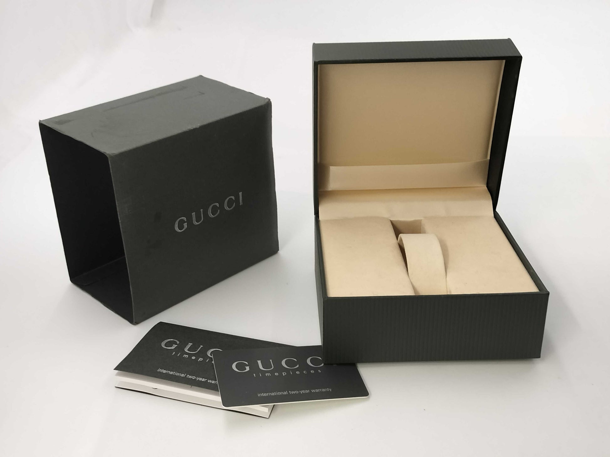 GUCCI 1500L Women's Watch 