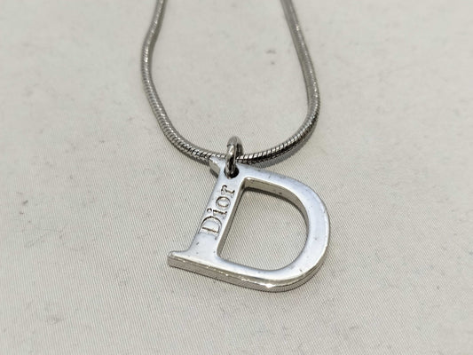 Dior D logo necklace