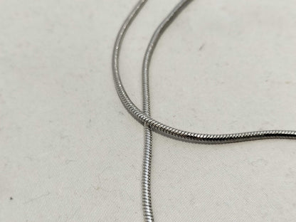 Dior D logo necklace